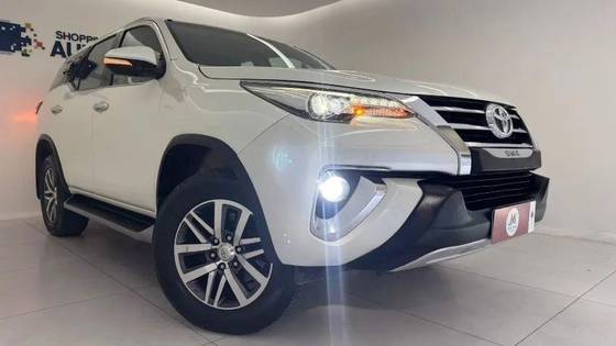 TOYOTA HILUX SW4 2.7 SR 4X2 16V FLEX 4P MANUAL